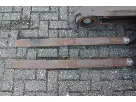 Carrelli retrattili 2010  Jungheinrich ETV 112 (11)