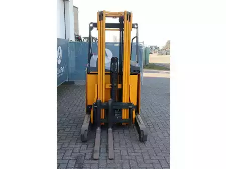 Carrelli retrattili 2010  Jungheinrich ETV 112 (8)