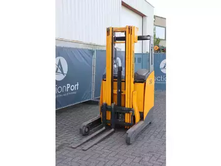 Carrelli retrattili 2010  Jungheinrich ETV 112 (9)