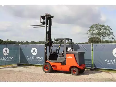 Elektro 4 Rad 2007  Linde E40P (32)