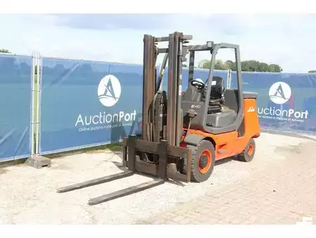 Elektro 4 Rad 2007  Linde E40P (9)