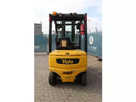 Chariots électriques à 4 roues 2017  Yale ERP25VL (5)