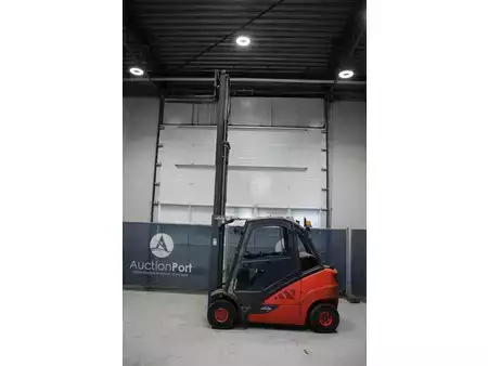 Gas gaffeltruck 2016  Linde H25T-02 (30)