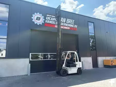 Dieselový VZV 2017  Unicarriers Y1D2A25Q (13)