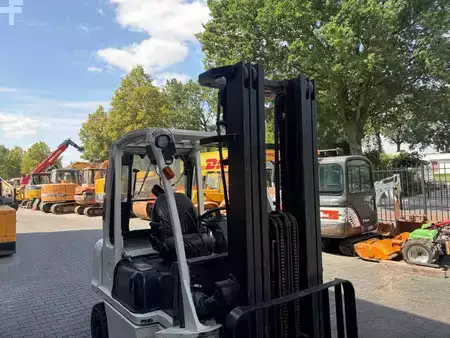 Dieselový VZV 2017  Unicarriers Y1D2A25Q (7)