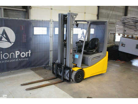 Sähkö - 4 pyör 2016  Jungheinrich EFG 216k (8)