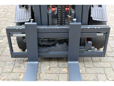 Eléctrica de 4 ruedas 2002  Linde E25-02 (12)