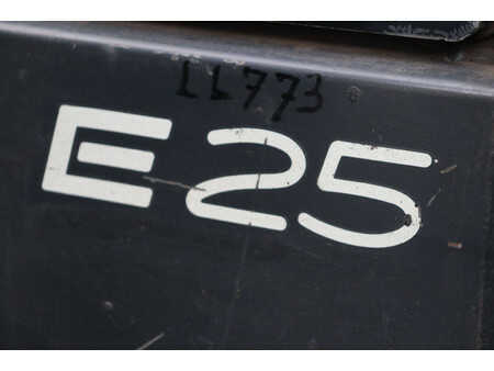 Eléctrica de 4 ruedas 2002  Linde E25-02 (18)