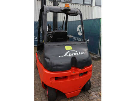Eléctrica de 4 ruedas 2002  Linde E25-02 (19)
