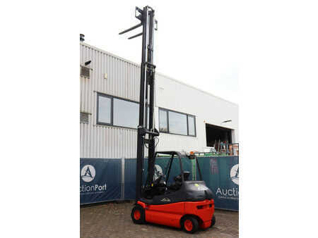 Eléctrica de 4 ruedas 2002  Linde E25-02 (36)