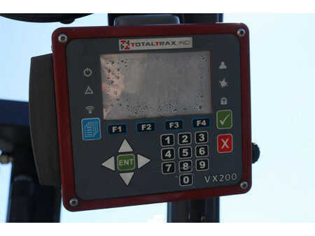 Elektromos 4 kerekű - CAT Lift Trucks 2EP500 (28)