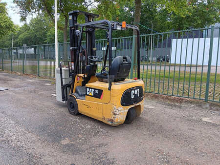 Elektrisk- 4 hjul - CAT Lift Trucks EP15KRT (3)