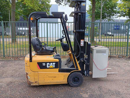 Elektrisk- 4 hjul - CAT Lift Trucks EP15KRT (4)