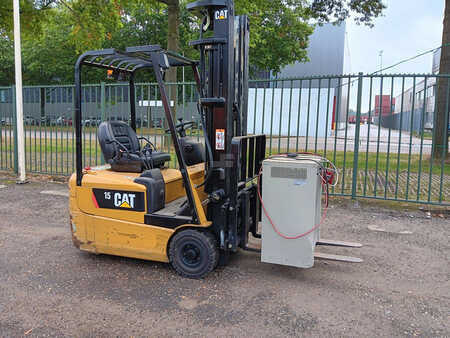 Elektrisk- 4 hjul - CAT Lift Trucks EP15KRT (9)