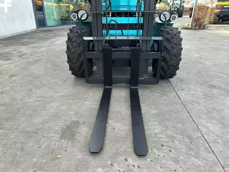 Terepjáró targonca 2025  Machpro MP-T320A (10)