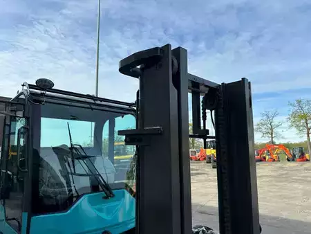 Terepjáró targonca 2025  Machpro MP-T320A (15)