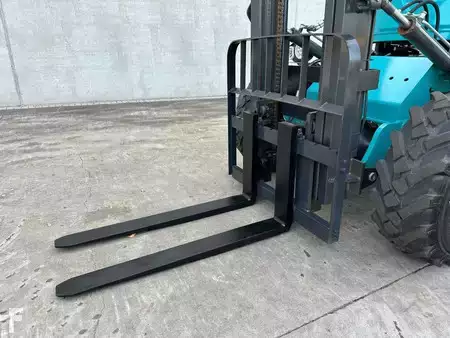 Terepjáró targonca 2025  Machpro MP-T320A (9)