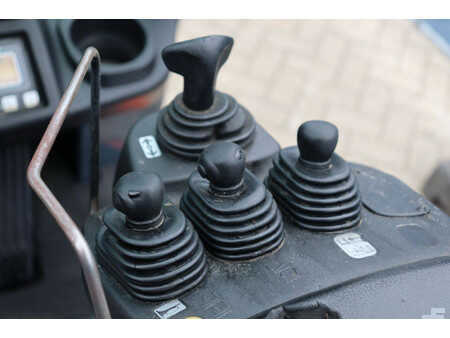 Elektro 4 Rad 2017  Toyota 8FBM20T (26)