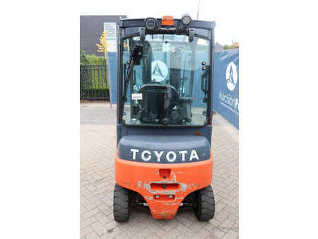 Elektro 4 Rad 2017  Toyota 8FBM20T (5)