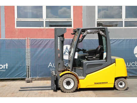 El Truck - 4-hjul 2015  Jungheinrich EFG 550 (1)