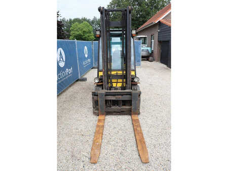 Diesel Forklifts 2013  Hyundai 30D-7E (8)