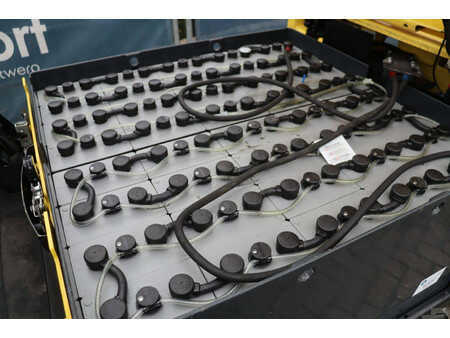 Carrelli elettrici 4 ruote 2015  Hyster E3.2XN (33)