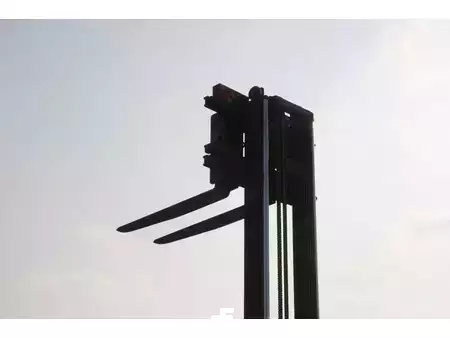 Dieselový VZV 2004  Hyster H3.00XM (30)