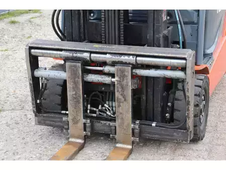 Chariots électriques à 4 roues 2018  Toyota 8FBE16T (11)