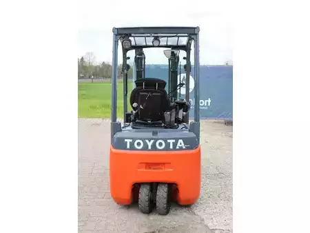 Chariots électriques à 4 roues 2018  Toyota 8FBE16T (5)