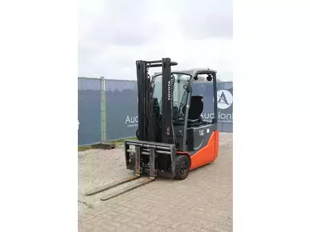 Chariots électriques à 4 roues 2018  Toyota 8FBE16T (9)