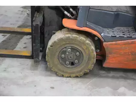 Elektro čtyřkolový VZV 2018  Toyota 8FBE18T (14)