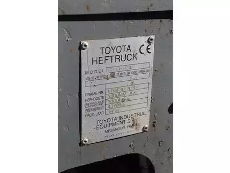 Gas truck 1998  Toyota 02-6FGF30 (31)
