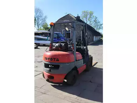 Gas truck 1998  Toyota 02-6FGF30 (6)