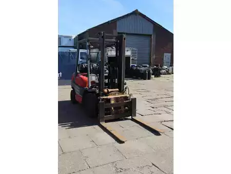 Gas truck 1998  Toyota 02-6FGF30 (7)
