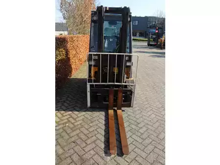 LPG VZV 2014  Yale GLP16VX (8)