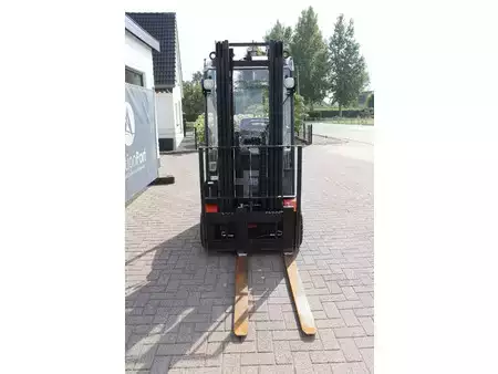 Carrelli elettrici 4 ruote 2017  Toyota 7FBEST13 (8)