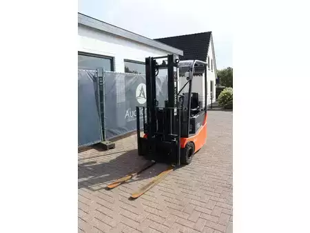 Carrelli elettrici 4 ruote 2017  Toyota 7FBEST13 (9)