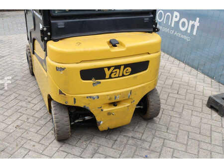 Eléctrica de 4 ruedas 2016  Yale ERP20VF (17)