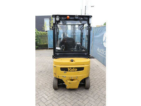 Eléctrica de 4 ruedas 2016  Yale ERP20VF (5)