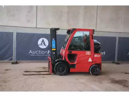 Treibgasstapler 2015  Hyster H2.5FT (1)