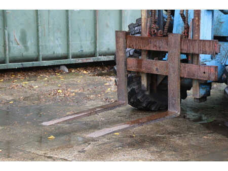 Terénní vysokozdvižný vozík 1990  Manitou M430CP (10)