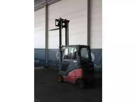 Wózki gazowe 2012  Linde H16T-01 (32)