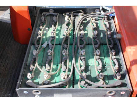 Chariots électriques à 4 roues 2005  BT CBE 18 T (16)