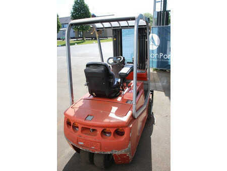 Chariots électriques à 4 roues 2005  BT CBE 18 T (5)