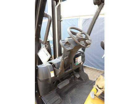 Carrelli elevatori GPL 2011  Yale GLP25VX F2170 (19)