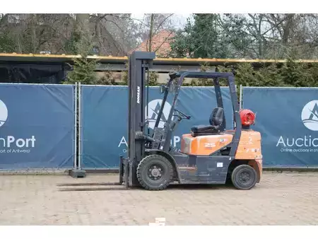 LPG VZV - Doosan G25G-5 (1)