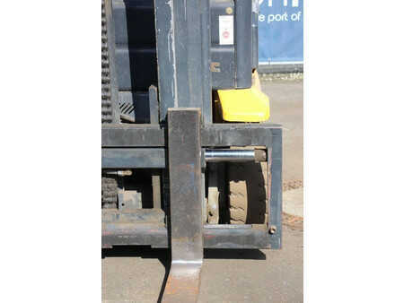 Carrelli elettrici 4 ruote 2005  OM XE 12 3 (11)