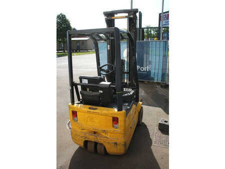 Carrelli elettrici 4 ruote 2005  OM XE 12 3 (5)