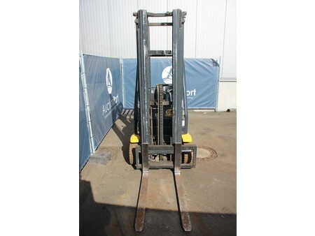 Carrelli elettrici 4 ruote 2005  OM XE 12 3 (7)