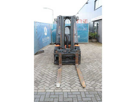 Gas truck 2002  Linde H30T-03 (8)